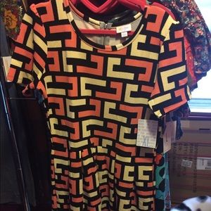 Awesome Xlarge LuLaRoe Amelia!